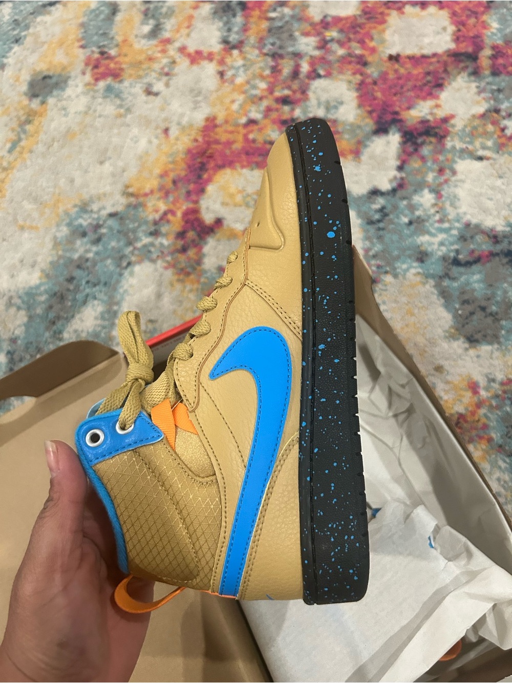 Nike Borough Mid 2 Boot - Picture 2 of 5